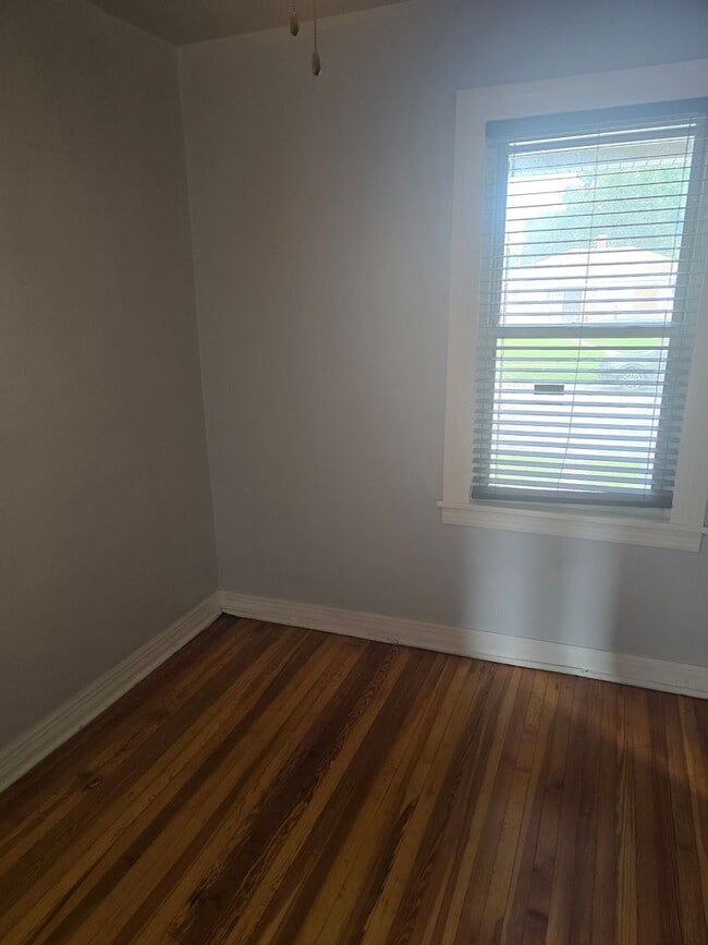 Photo - Brick 2 Bedroom Home