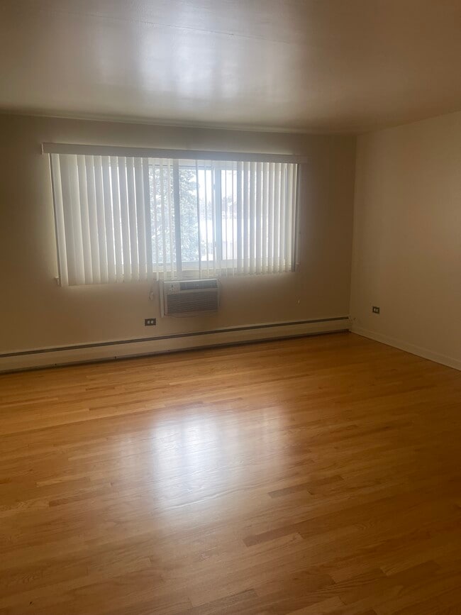 Photo - 2010 S 15th Ave Unidad #2S