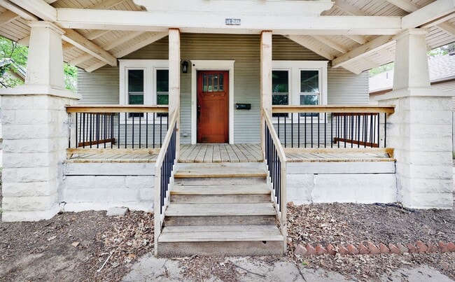 Photo - 420 S Green St