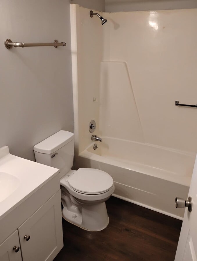 Photo - 1100 Northview Dr Unit HB7C