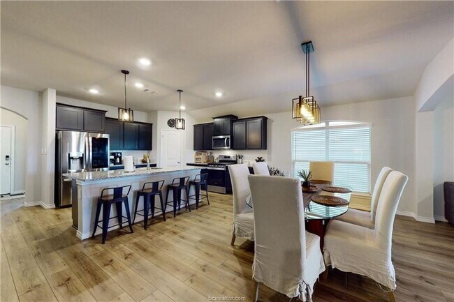 Photo - 6214 Darlington Ave