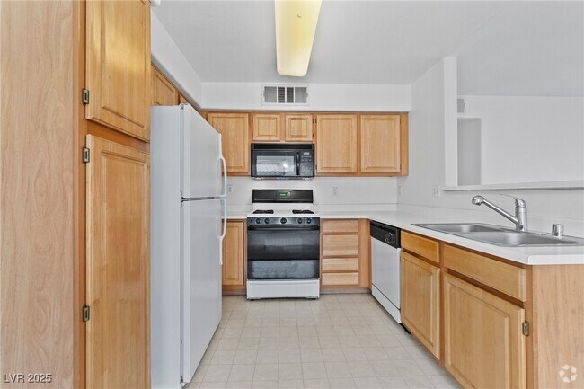 Building Photo - 5710 E Tropicana Ave Unit 2235 Rental