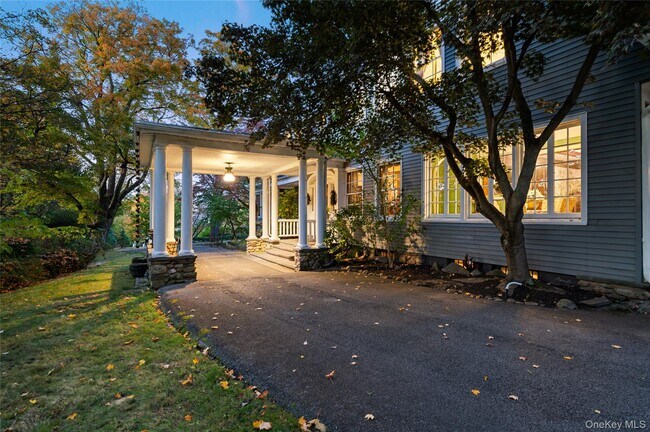 5 Trinity Pl