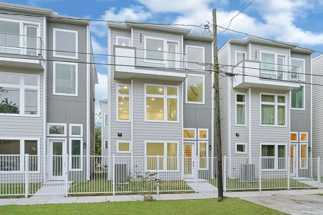 Photo - 6713 St Augustine St