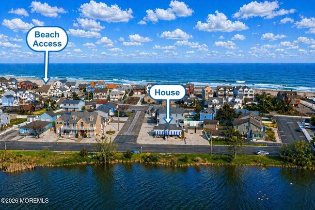 Building Photo - 106 Makin Ave