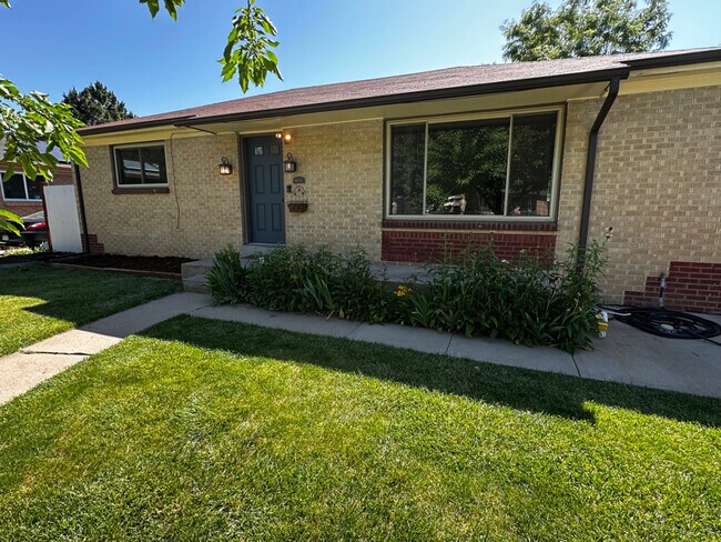 Building Photo - 2310 Kenton St Rental