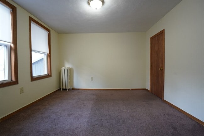 Building Photo - 96 Nichols Ave Unit B