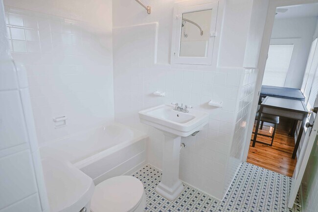 Photo - 706 Rosedale St