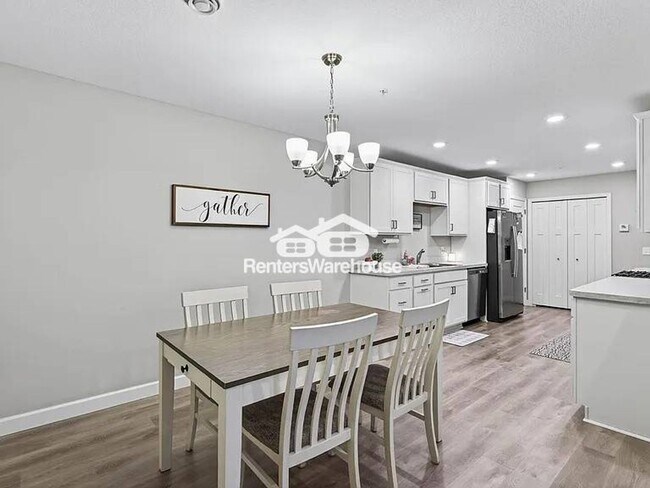 Photo - 25584 3rd St W