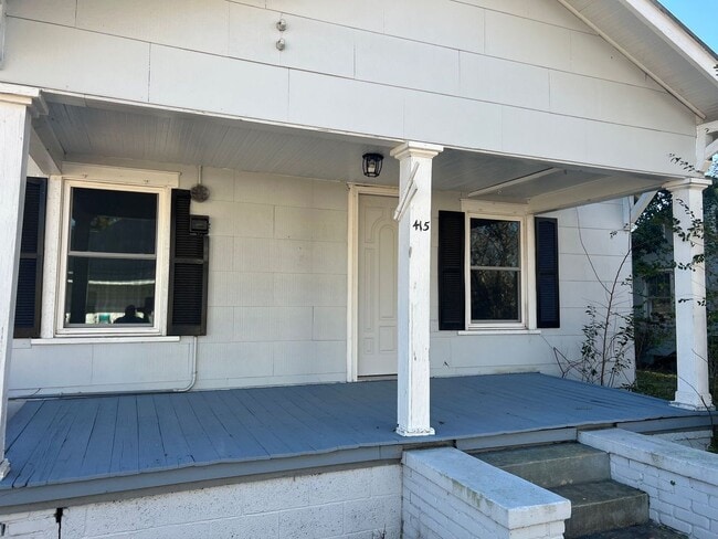 2 Bedroom Home on Nashville Road - 2 Bedroom Home on Nashville Road