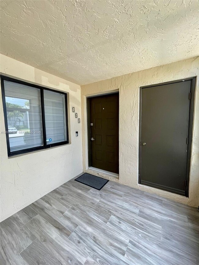 Photo - 16461 Blatt Blvd Unidad 103