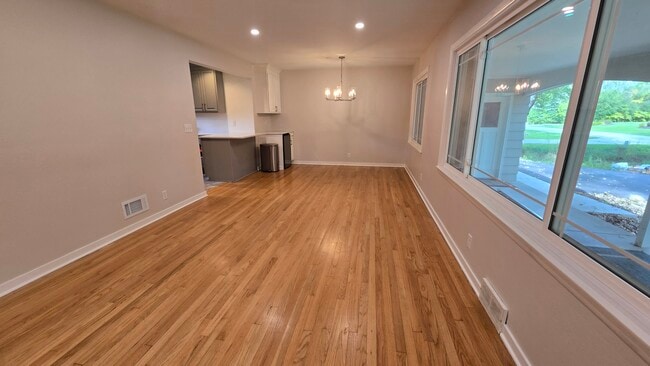 Photo - 675 Verdant Dr