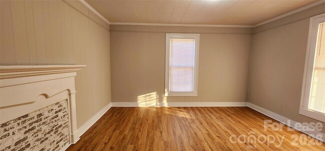 Photo - 359 Flat Rock Rd
