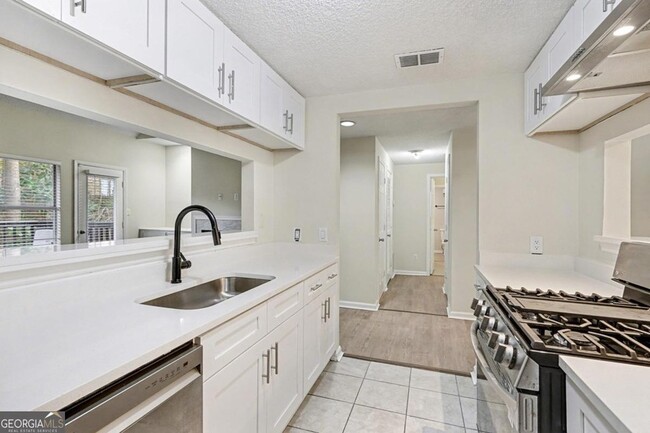 Photo - 106 Ivy Green Ln SE