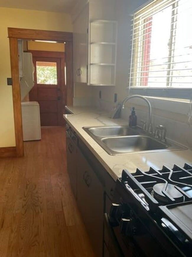 Photo - 2 Bedroom 1 Bathroom Home in Riverside!