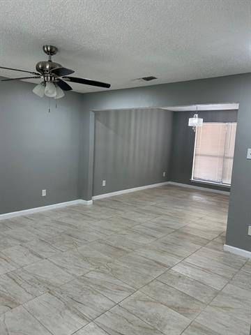 2319 Abbington Ln