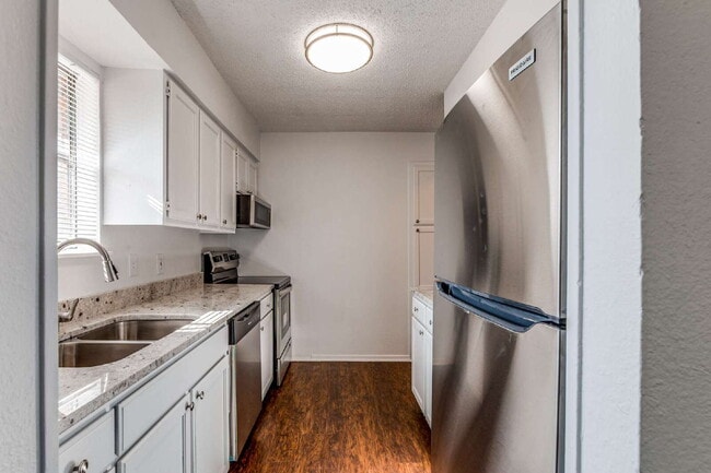 Photo - Stylish Half-Duplex in Arlington