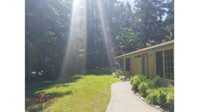 Photo - Wonderful rambler in amazing wooded commun...