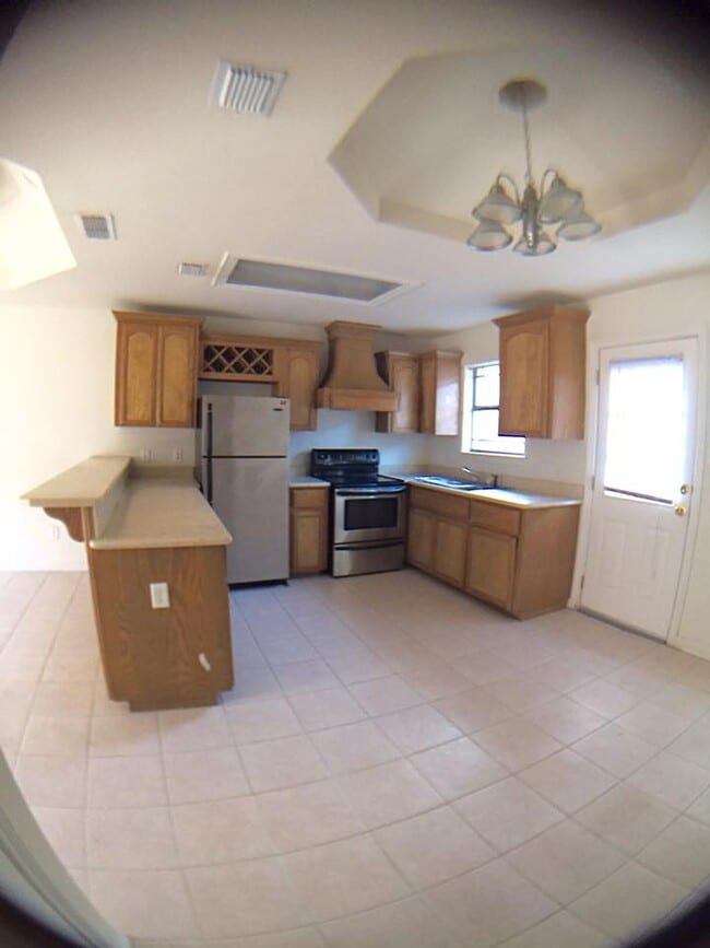 2301 N Dahlia St Unit 3