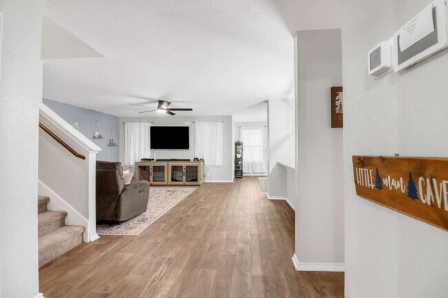Photo - 6463 Legato Curv