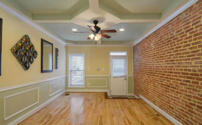 Photo - 2326 E Fayette St