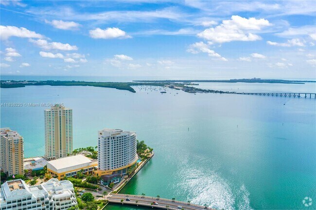 Building Photo - 495 Brickell Ave Unit 2003 Rental