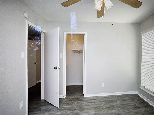 Photo - 2402 Bammelwood Dr Unit 226