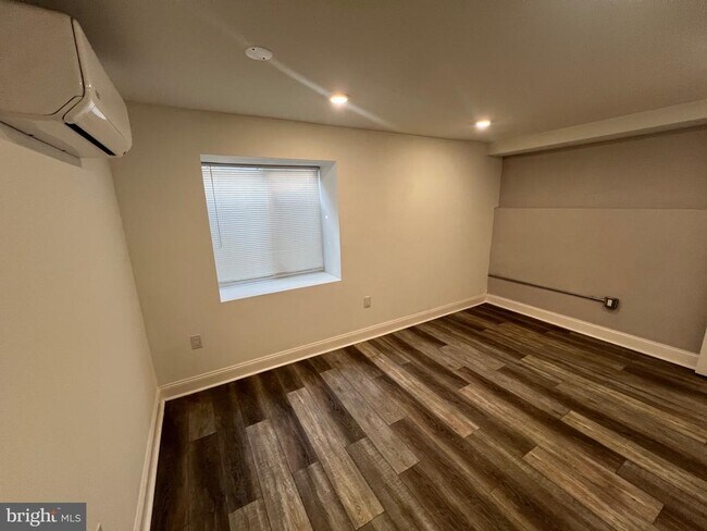 Photo - 3228 W Diamond St