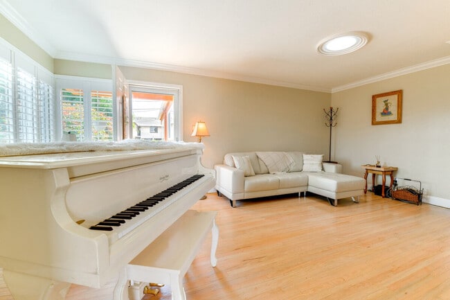 Photo - 2355 21st St Unit ID1305058P