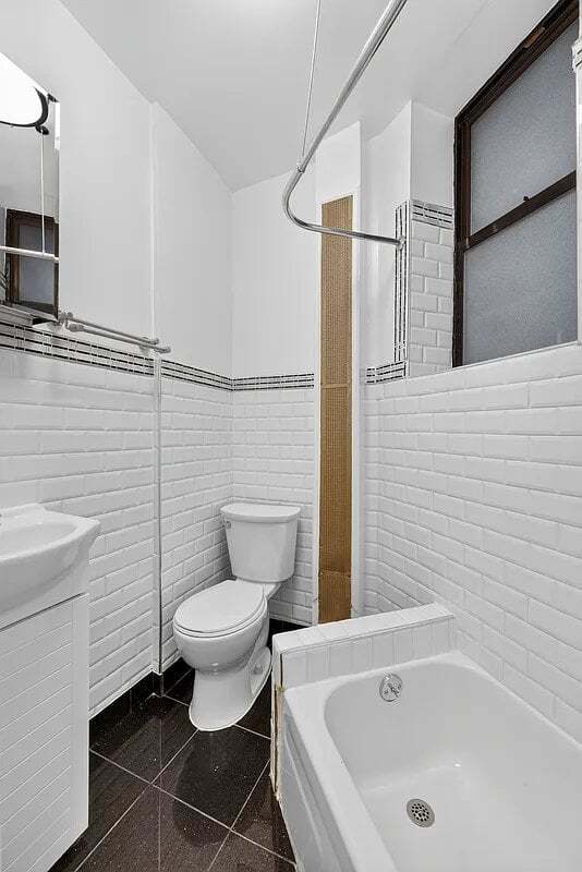 Photo - 274 Mott St Unit 3B