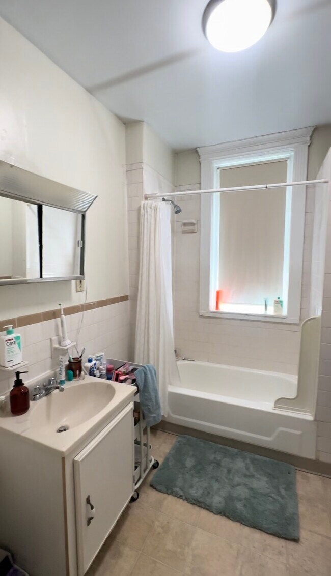 Photo - 142 Hemenway St