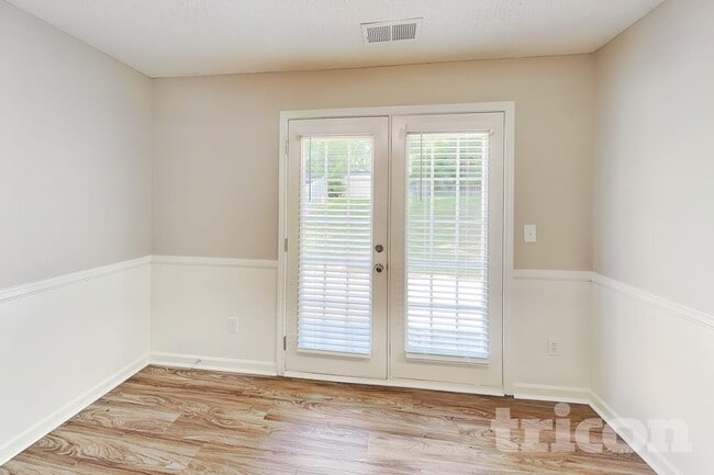 Photo - 3912 Farlow Rd