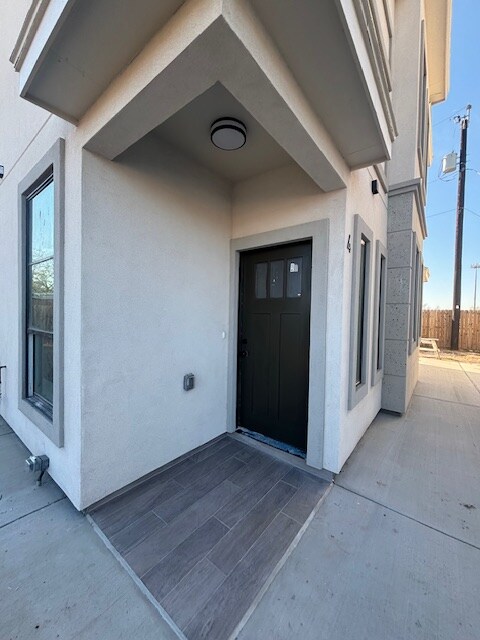 Photo - 1117 E Esperanza Ave Unit Esperanza  4