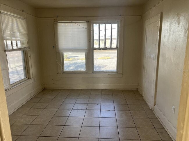 Photo - 720 6th St NW