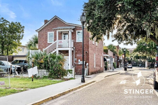 Photo - 221 West St