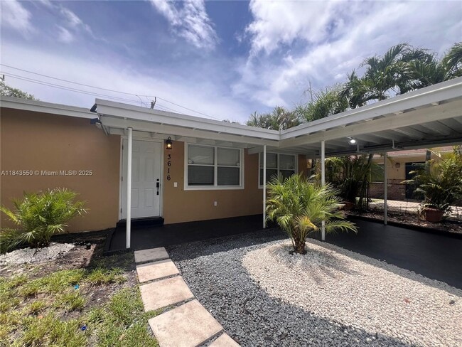 Building Photo - 3616 SW 14th St Rental