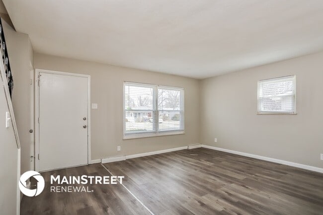 Photo - 800 Tyson Dr