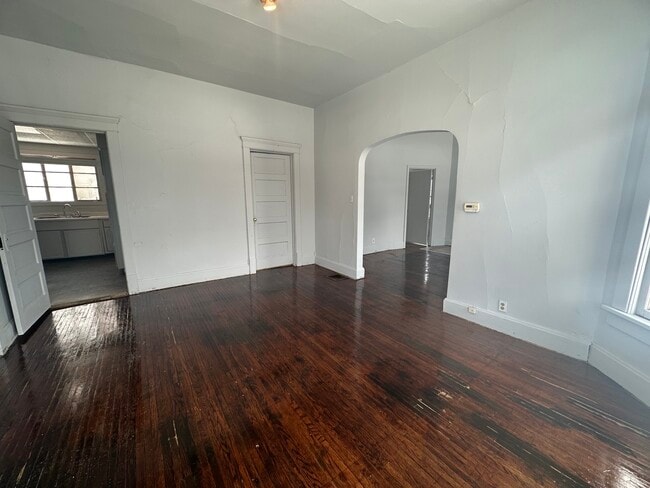 Photo - 2401 E Main St