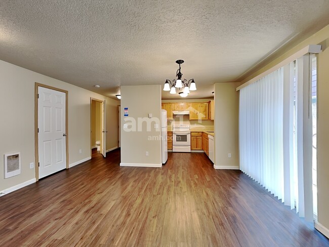 Photo - 2144 E Third Street