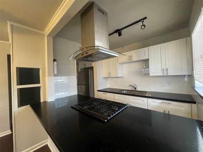 Photo - 2801 Carrolton St Unit 1