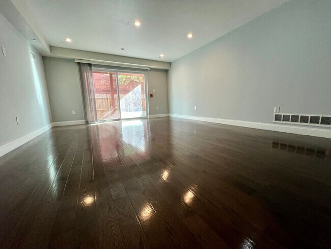 Photo - Stunning 3-Bedroom Condo in Point Breeze! Available NOW! Unit 1