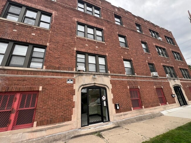 Building Photo - 1441 W 93rd St