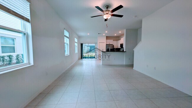 Photo - 6049 Shiner St