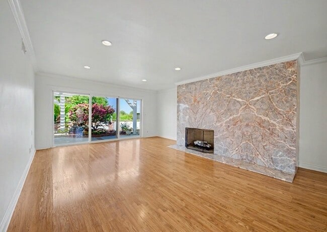 Photo - 22525 Flamingo St