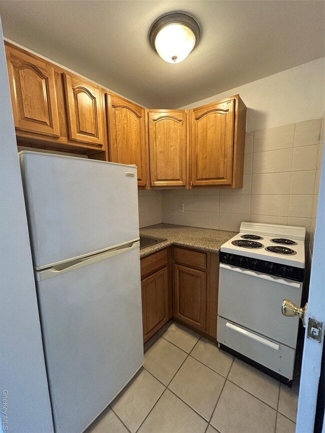 Photo - 175 Beach 109th St