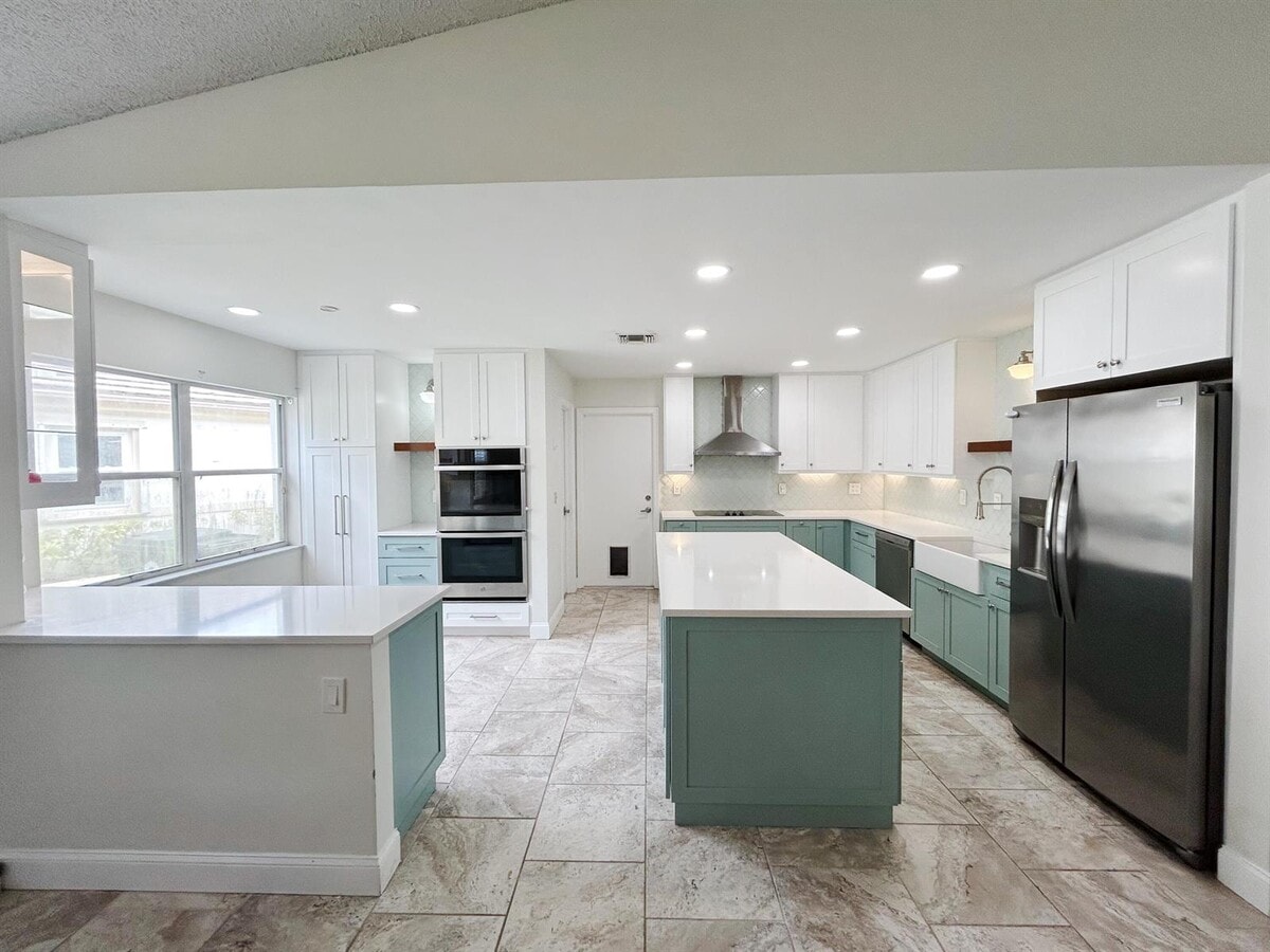 Photo - 6376 Breckenridge Cir