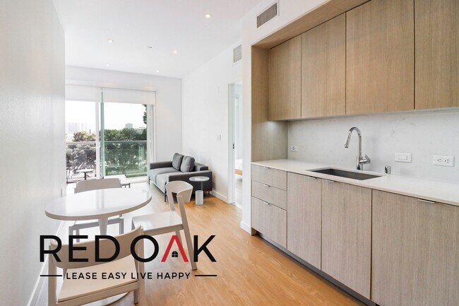 Photo - 8820 Belford Ave Unidad 3122