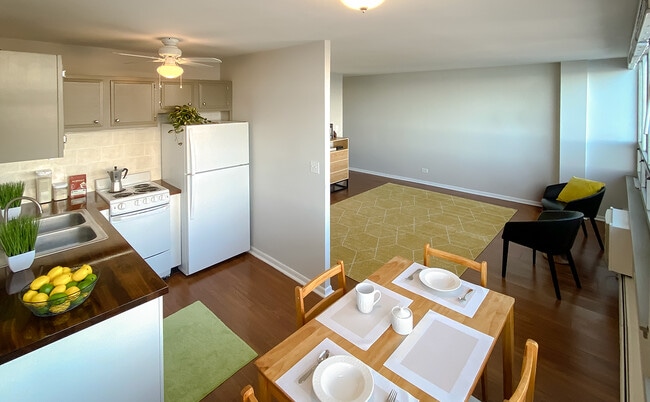 Photo - 6171 N Sheridan Rd Unidad 505