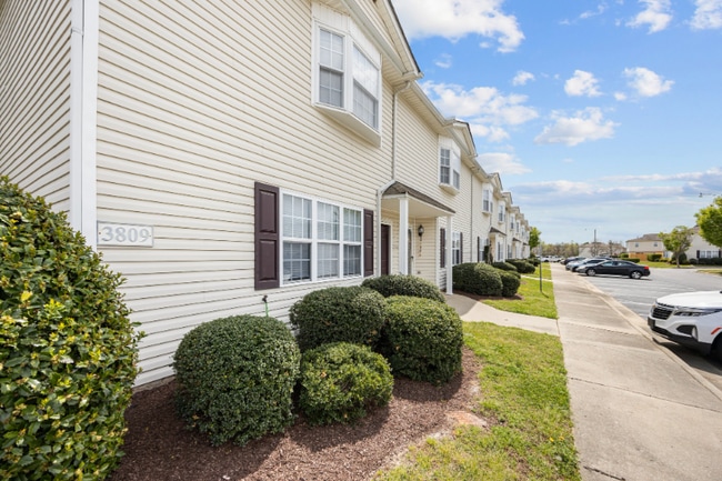Photo - 3809 E Vancroft Cir