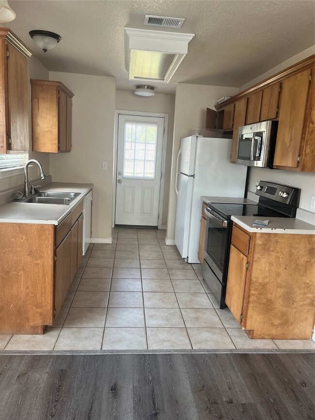 Photo - 118 Vista Way